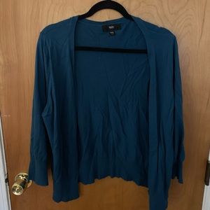 Blue 3/4 length sleeve sweater